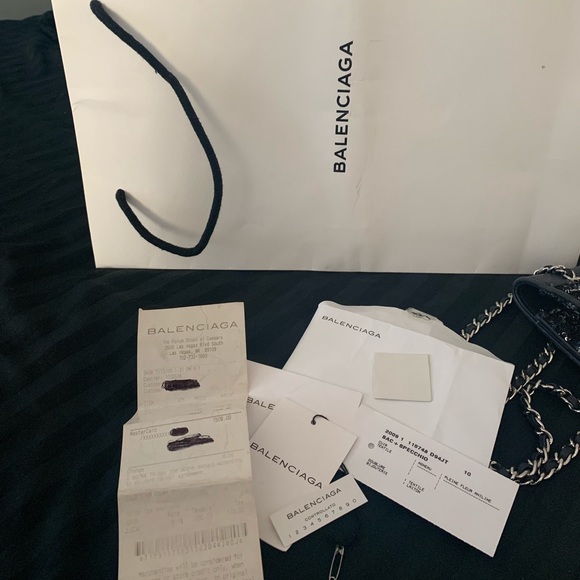 Authentic Off White Classic City Balenciaga - Picture 2 of 8